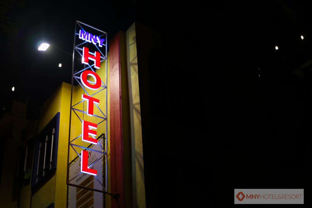 Mny ホテル&リゾート カンポン・トゥルッ・ニパ エクステリア 写真